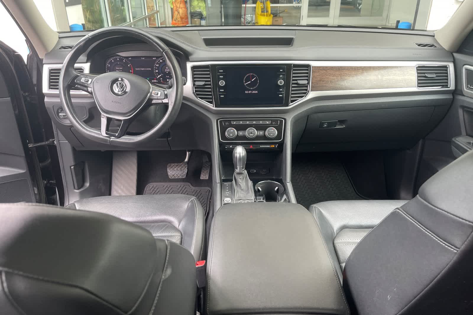 Thumbnail: 2018 Volkswagen Atlas - 3