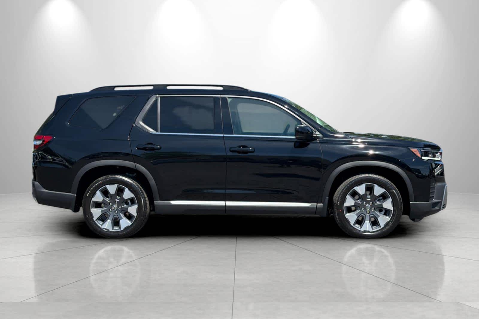 Thumbnail: 2026 Honda Pilot - 8