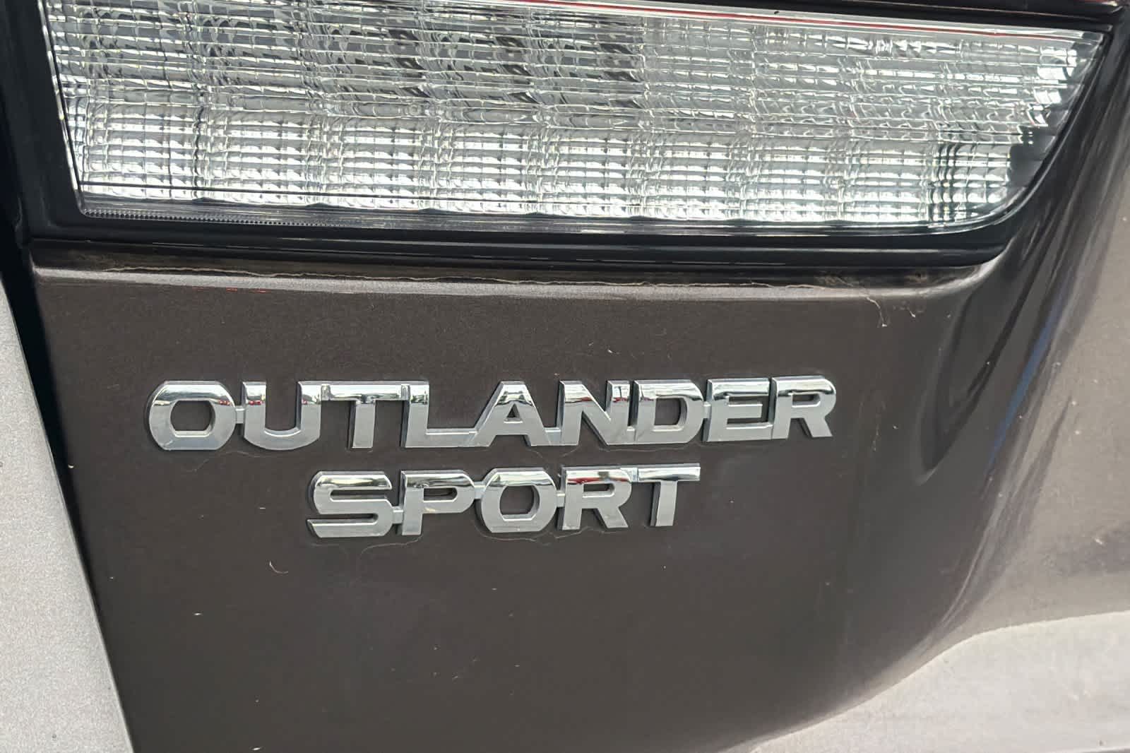 Thumbnail: 2024 Mitsubishi Outlander Sport - 12