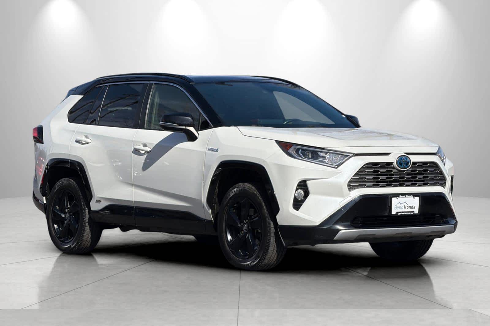 Thumbnail: 2019 Toyota RAV4 - 9