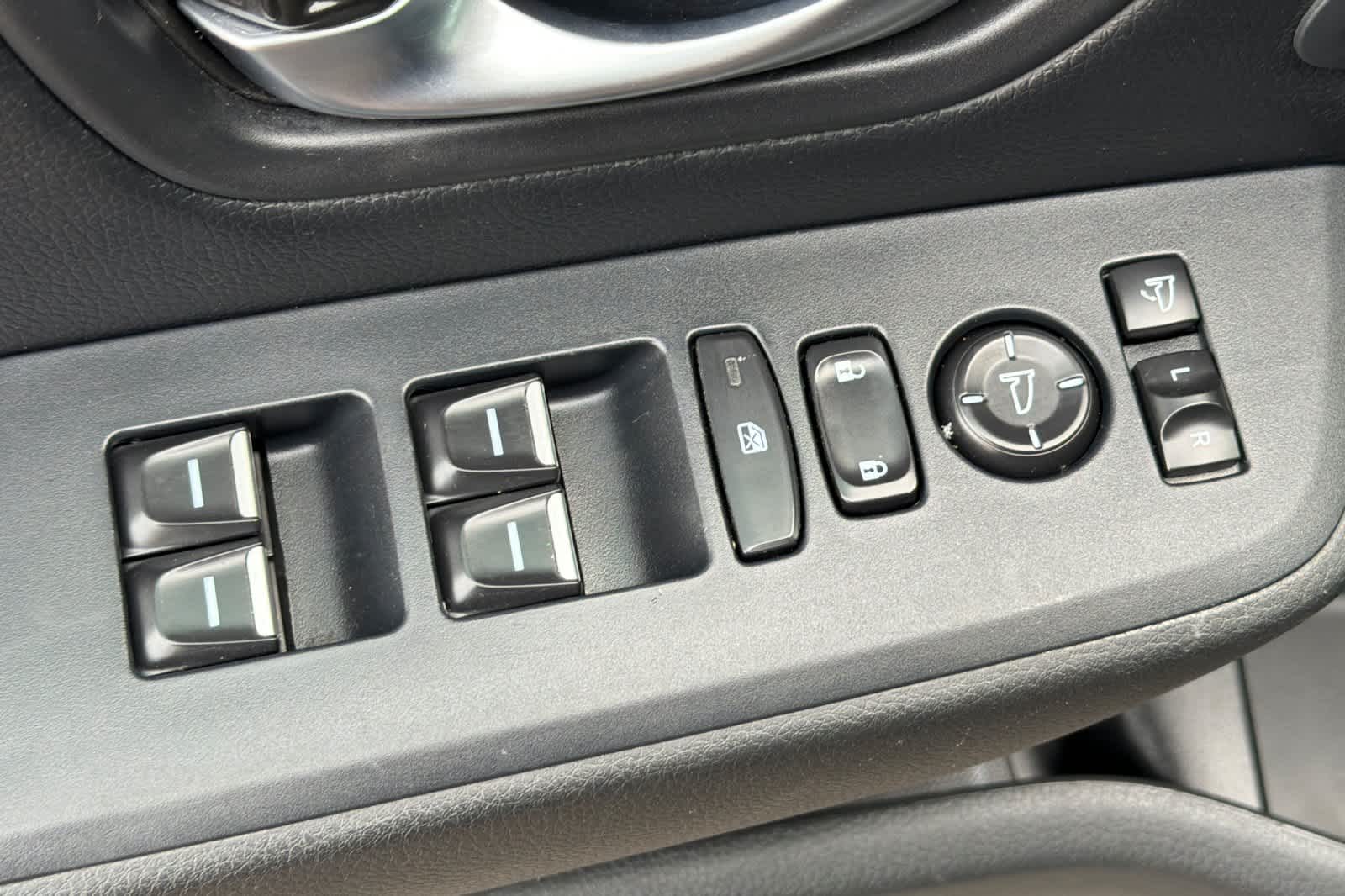 Thumbnail: 2024 Honda Pilot - 15