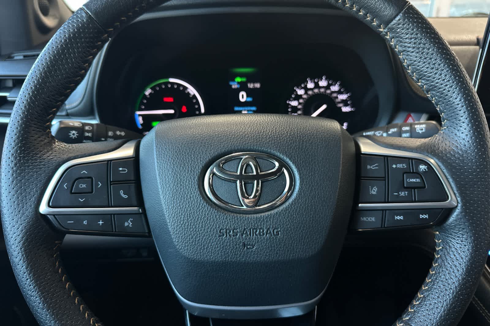 Thumbnail: 2022 Toyota Sienna - 26
