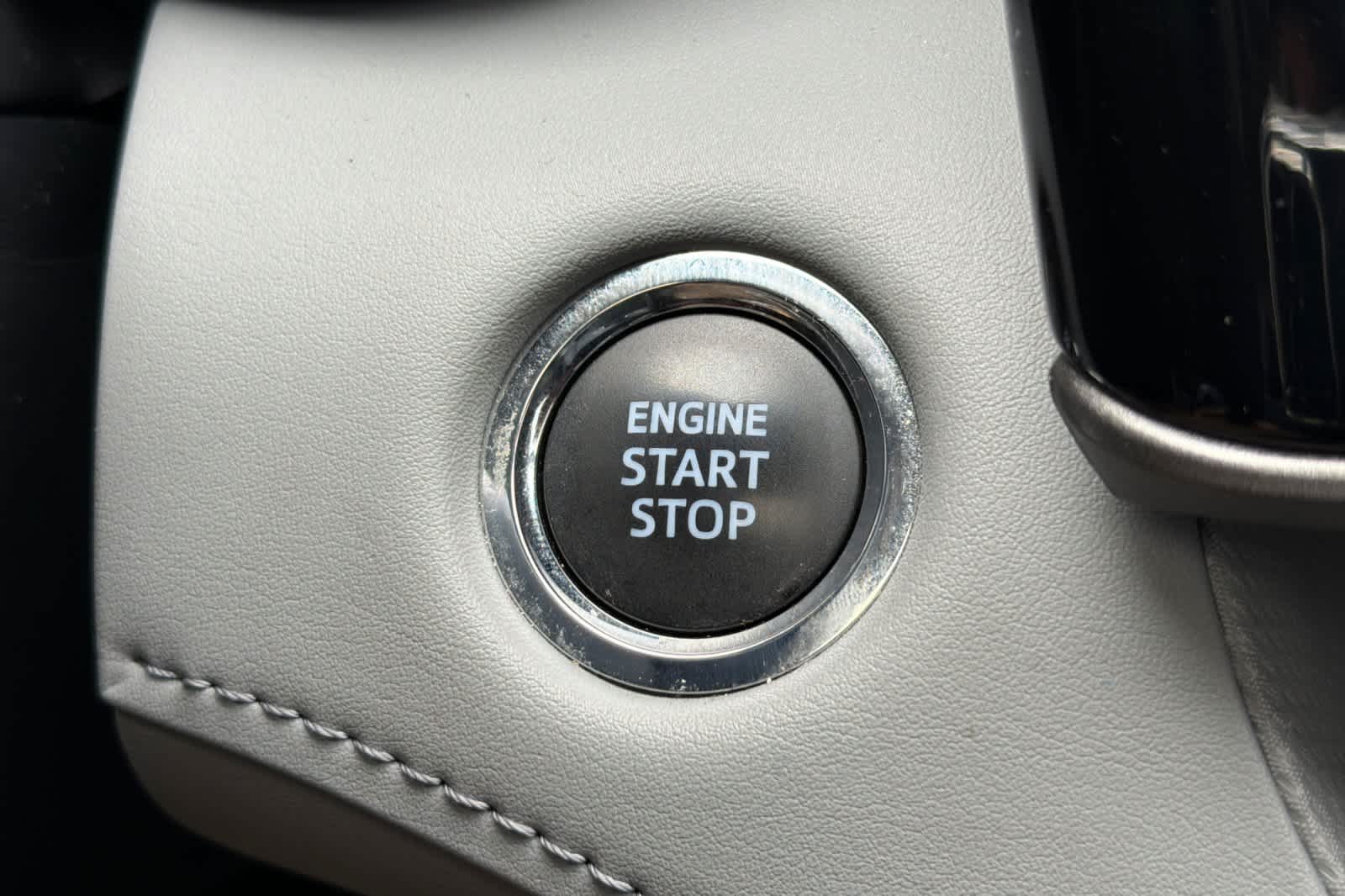 Thumbnail: 2022 Toyota Highlander - 25