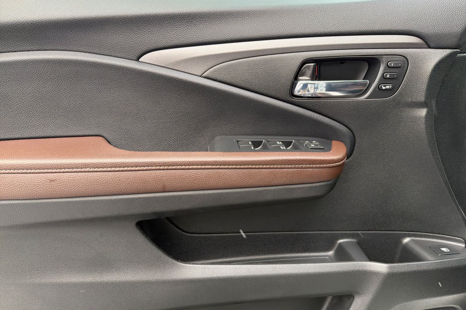 Thumbnail: 2025 Honda Ridgeline - 14