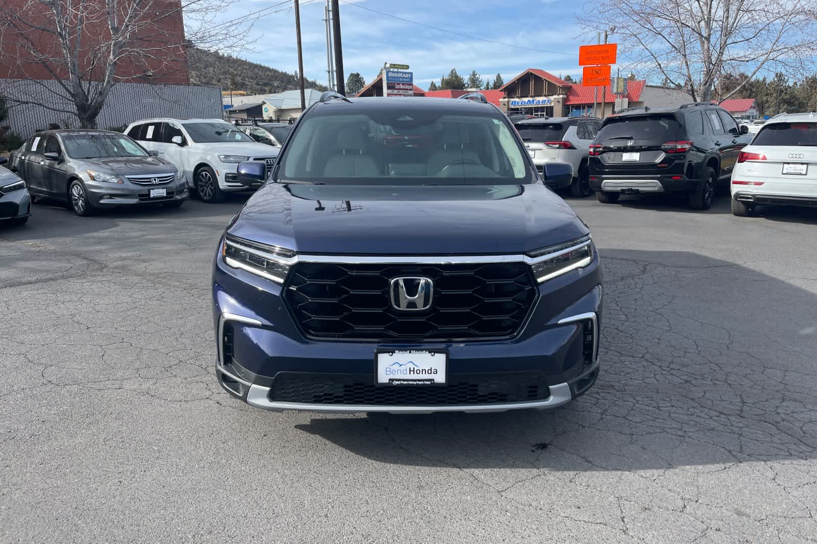 Thumbnail: 2023 Honda Pilot - 10