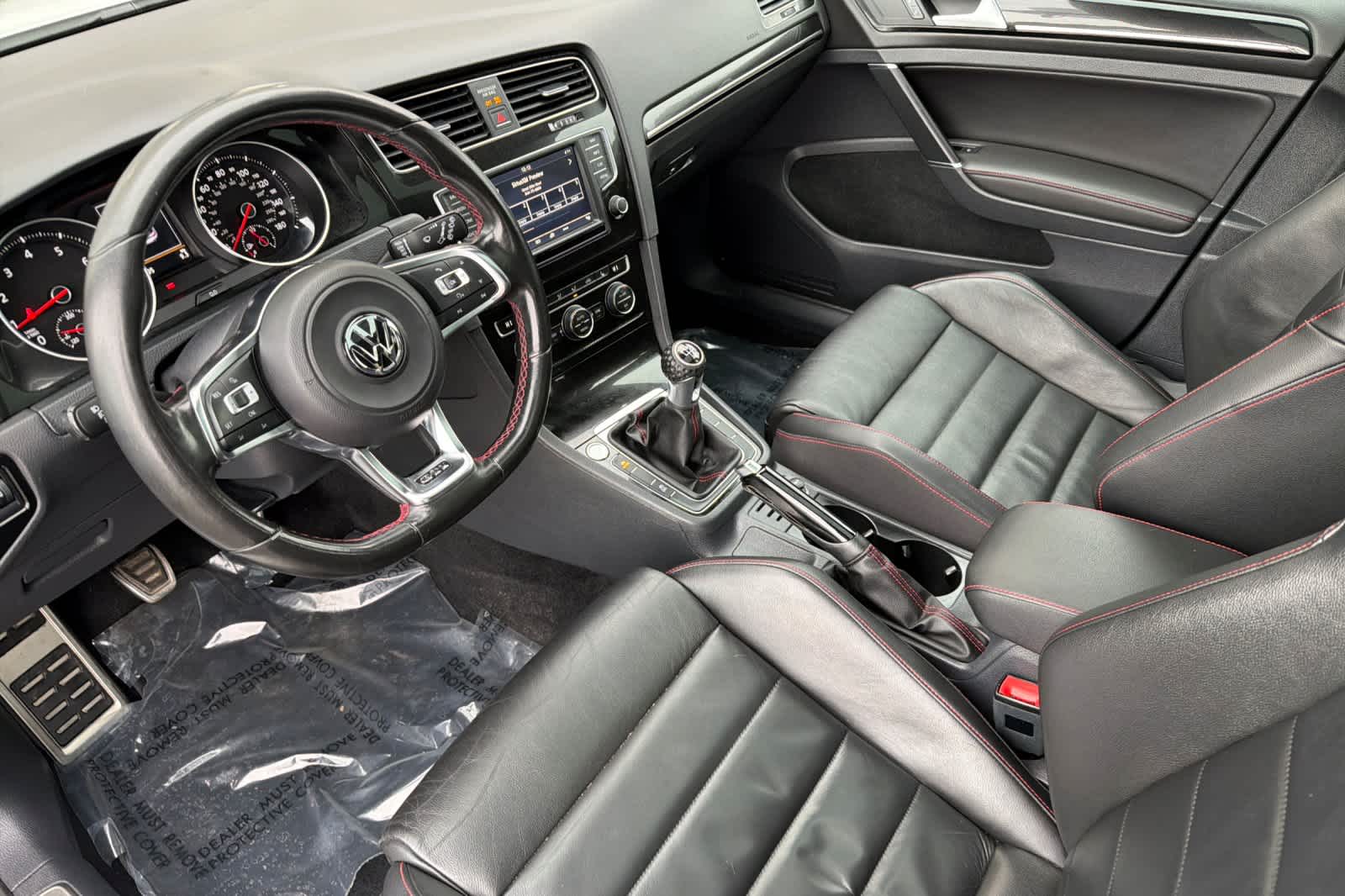 Thumbnail: 2016 Volkswagen Golf - 13