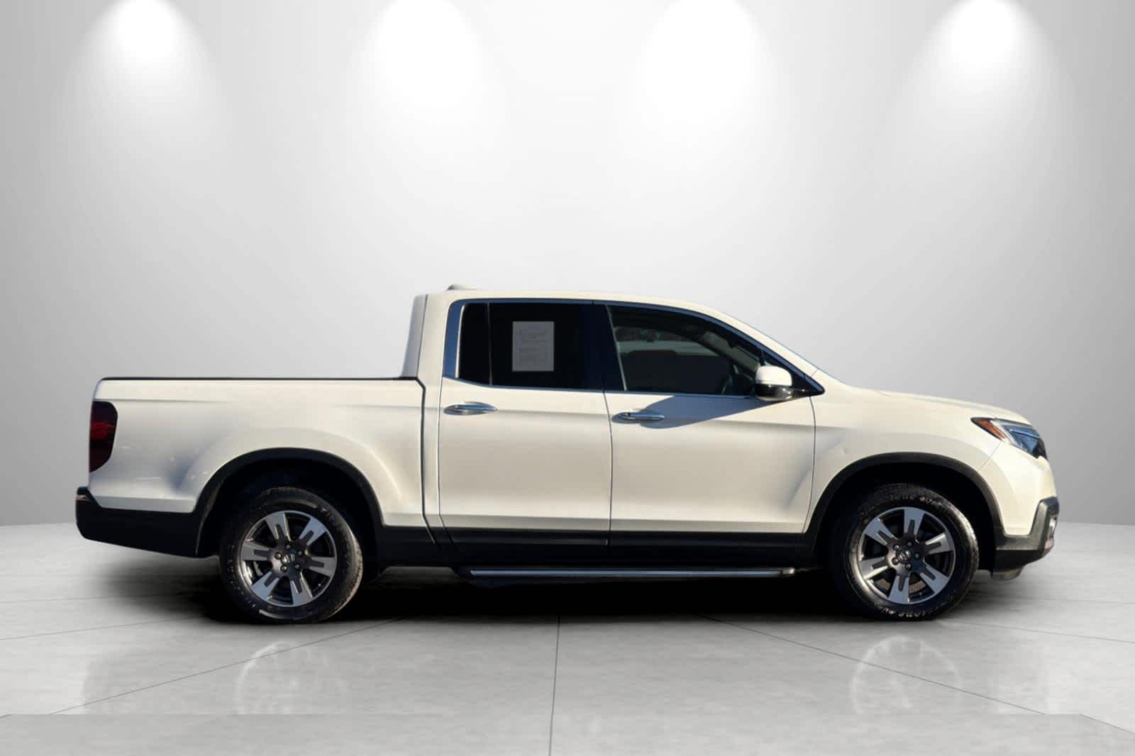 Thumbnail: 2017 Honda Ridgeline - 7