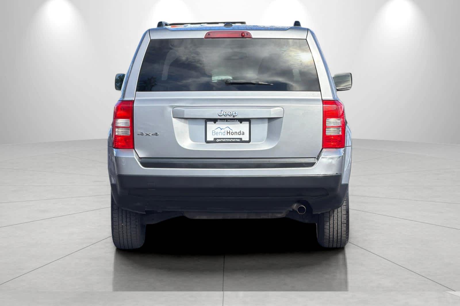 Thumbnail: 2016 Jeep Patriot - 7