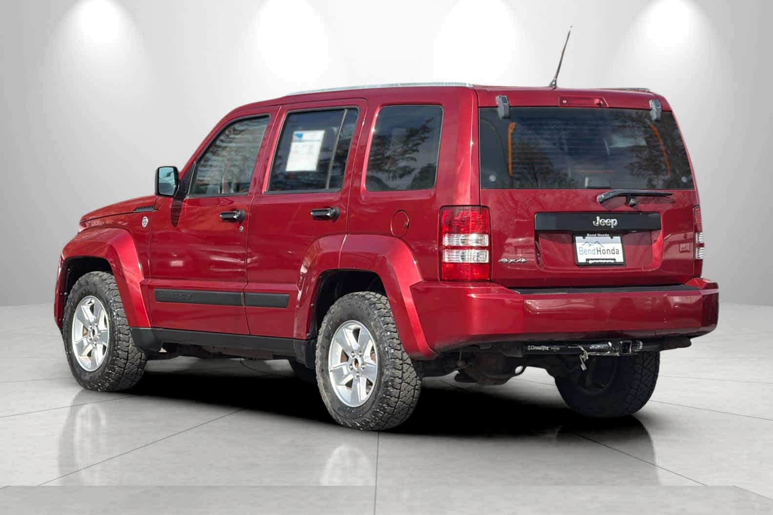 Thumbnail: 2011 Jeep Liberty - 6