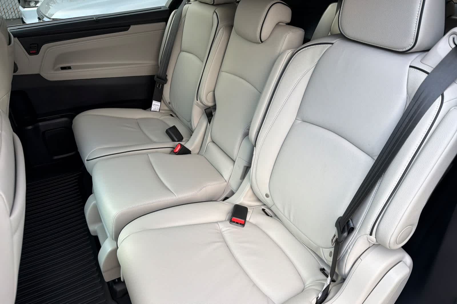 Thumbnail: 2026 Honda Odyssey - 4