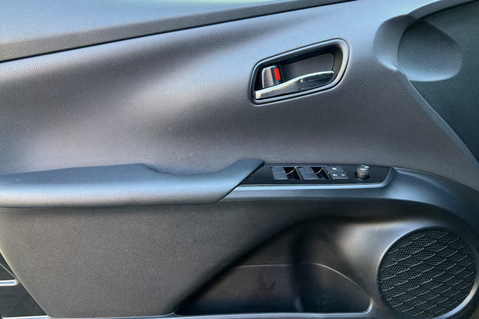 Thumbnail: 2021 Toyota Prius - 13