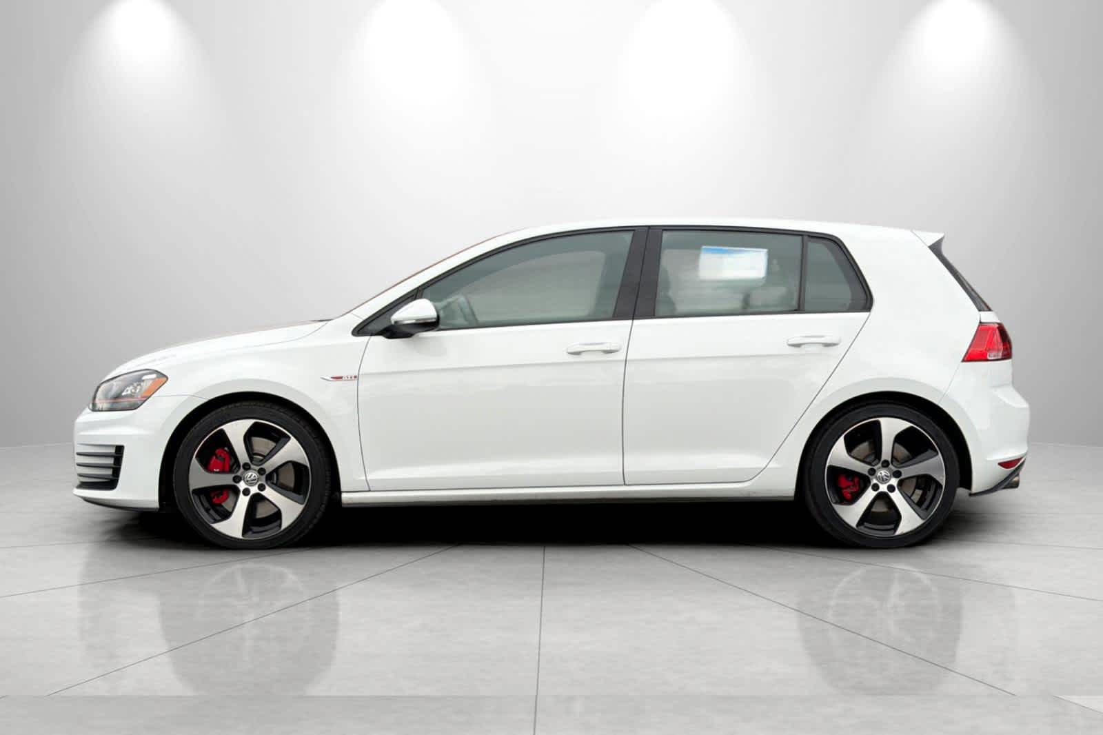 Thumbnail: 2016 Volkswagen Golf - 5