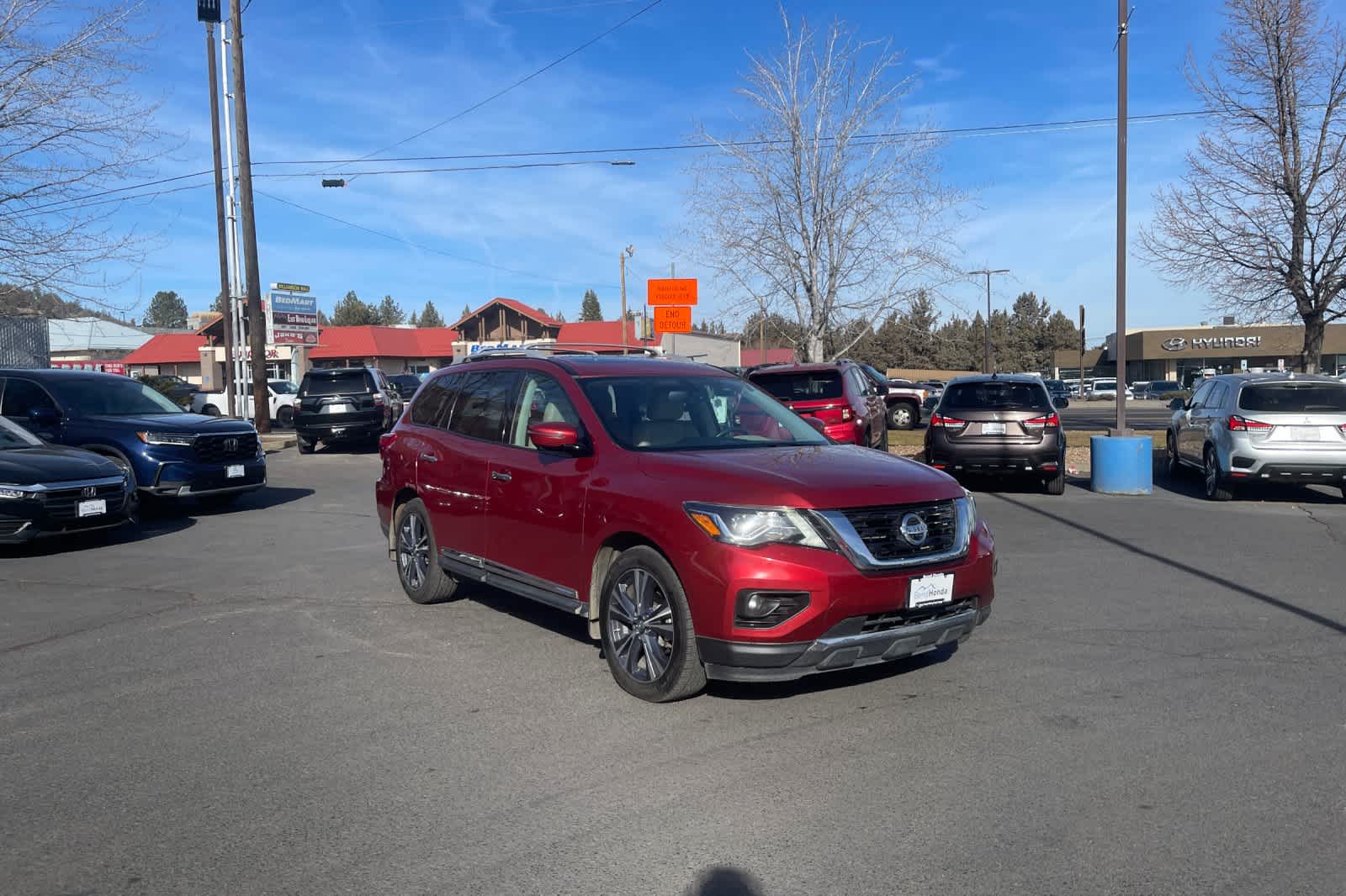 Thumbnail: 2017 Nissan Pathfinder - 8