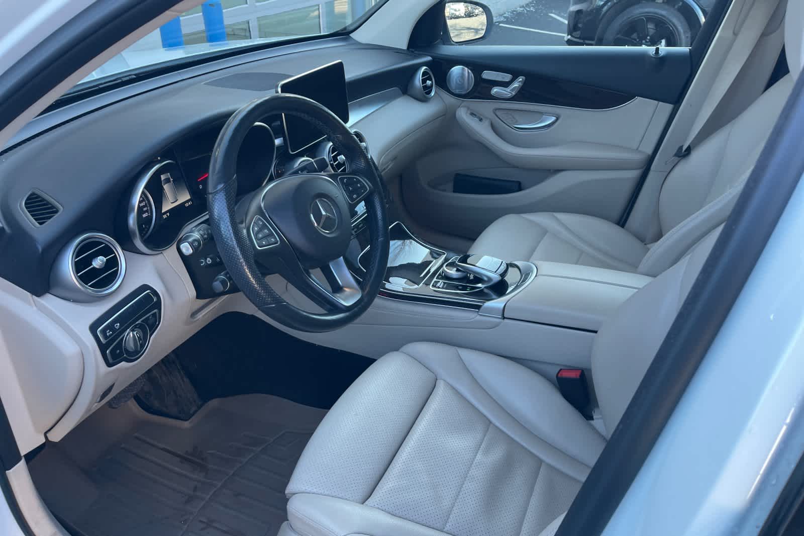 Thumbnail: 2018 Mercedes-Benz GLC - 14