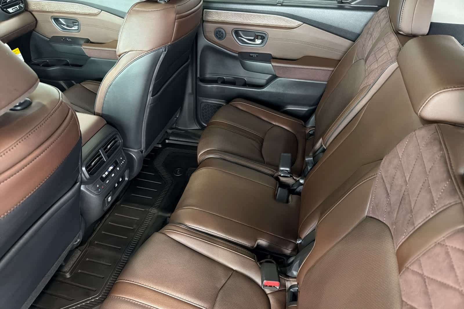 Thumbnail: 2026 Honda Pilot - 4