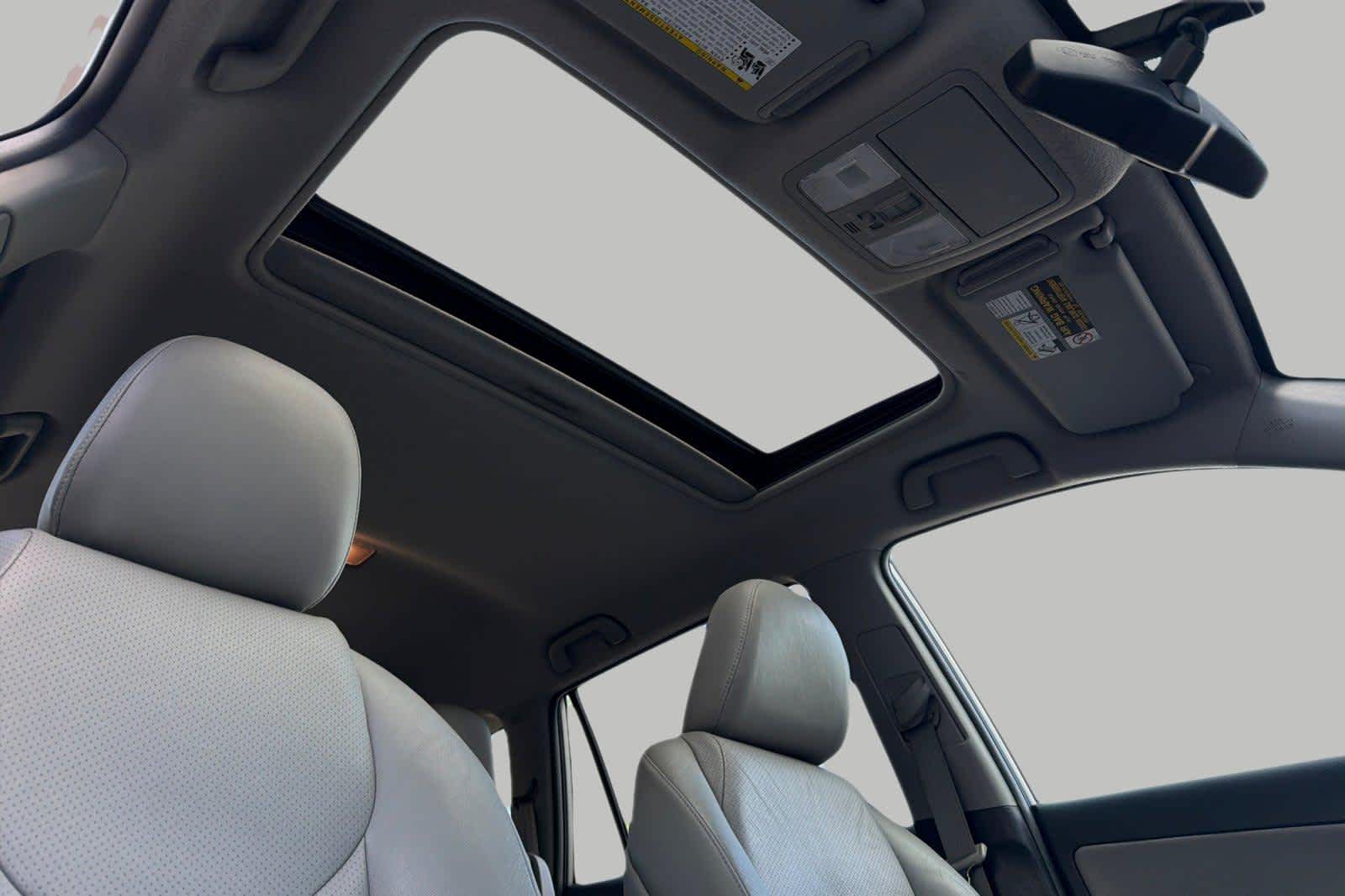 Thumbnail: 2012 Toyota RAV4 - 19