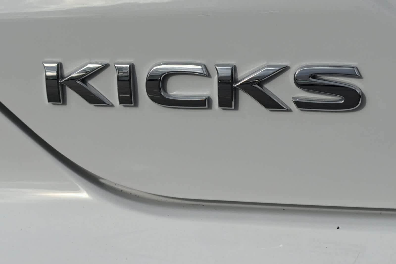Thumbnail: 2021 Nissan Kicks - 12