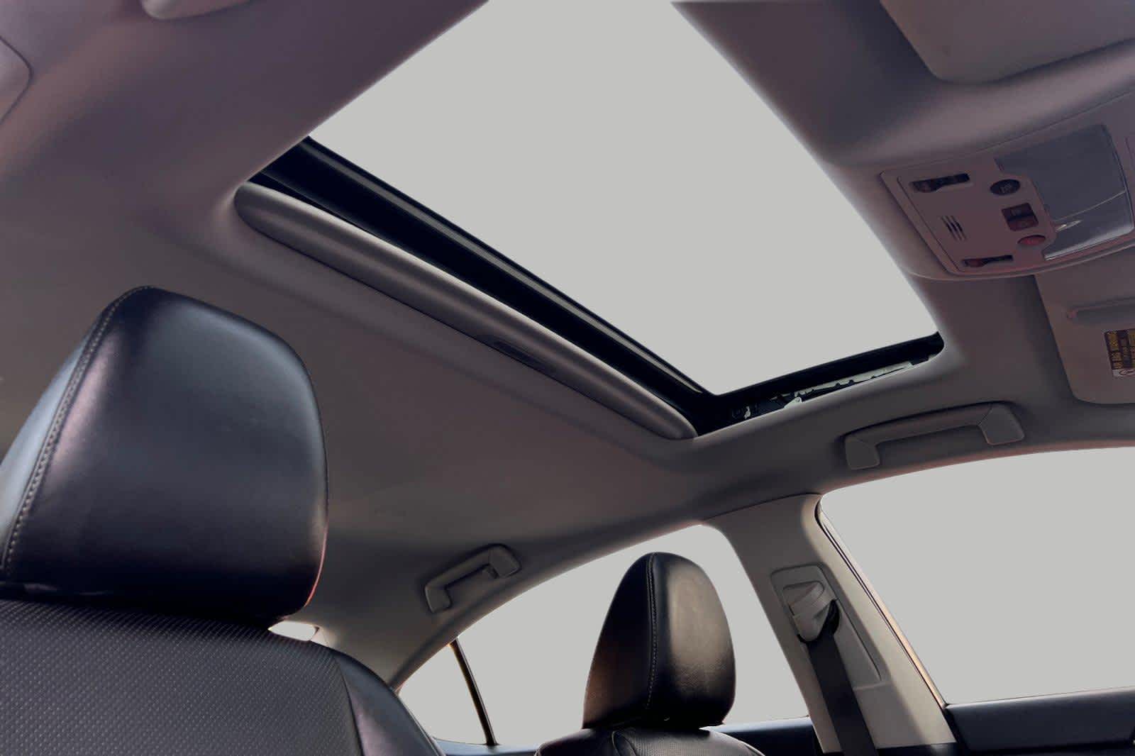 Thumbnail: 2013 Lexus ES - 18