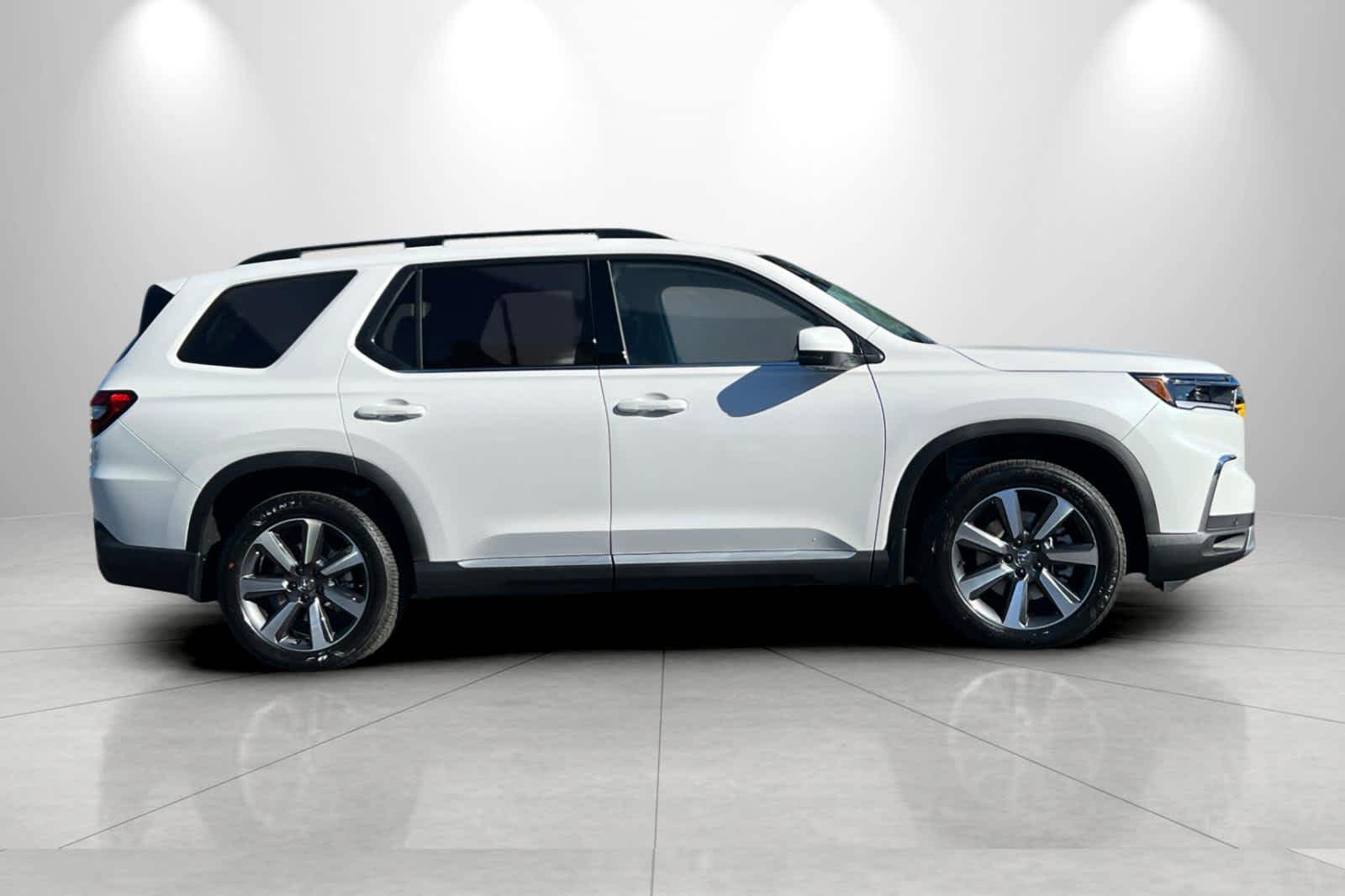 Thumbnail: 2025 Honda Pilot - 8