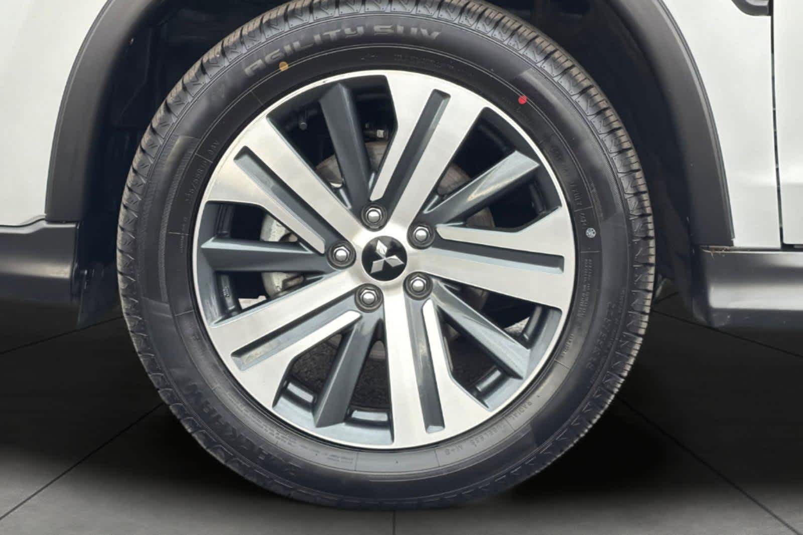 Thumbnail: 2024 Mitsubishi Outlander Sport - 11