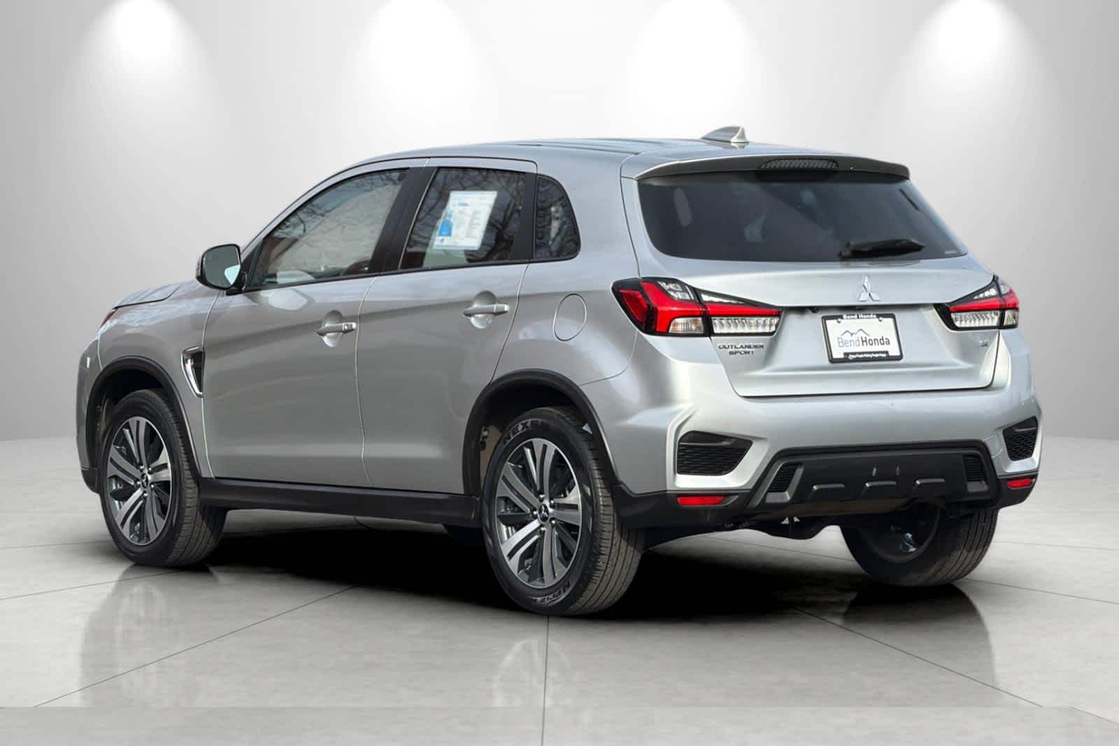 Thumbnail: 2024 Mitsubishi Outlander Sport - 6