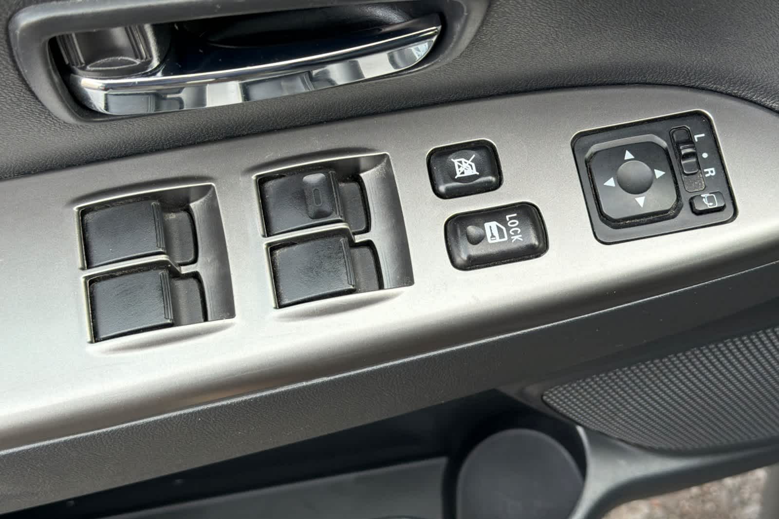 Thumbnail: 2024 Mitsubishi Outlander Sport - 15