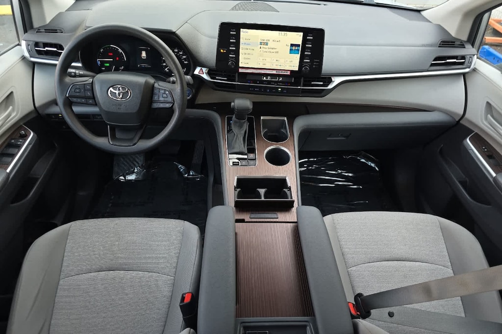 Used 2024 Toyota Sienna LE 8 Passenger Van Passenger Van