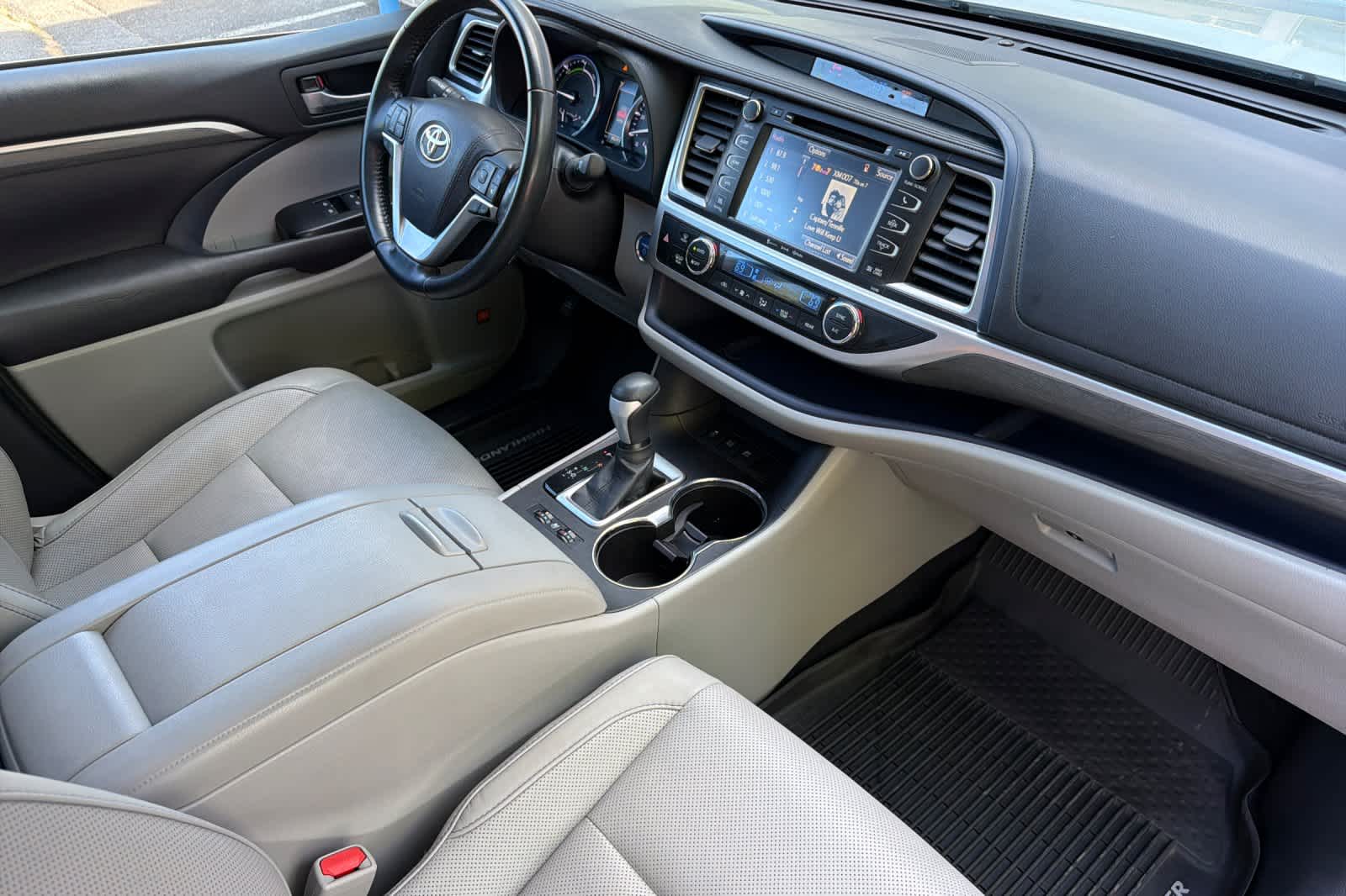 2017 Toyota Highlander Limited - Photo 19