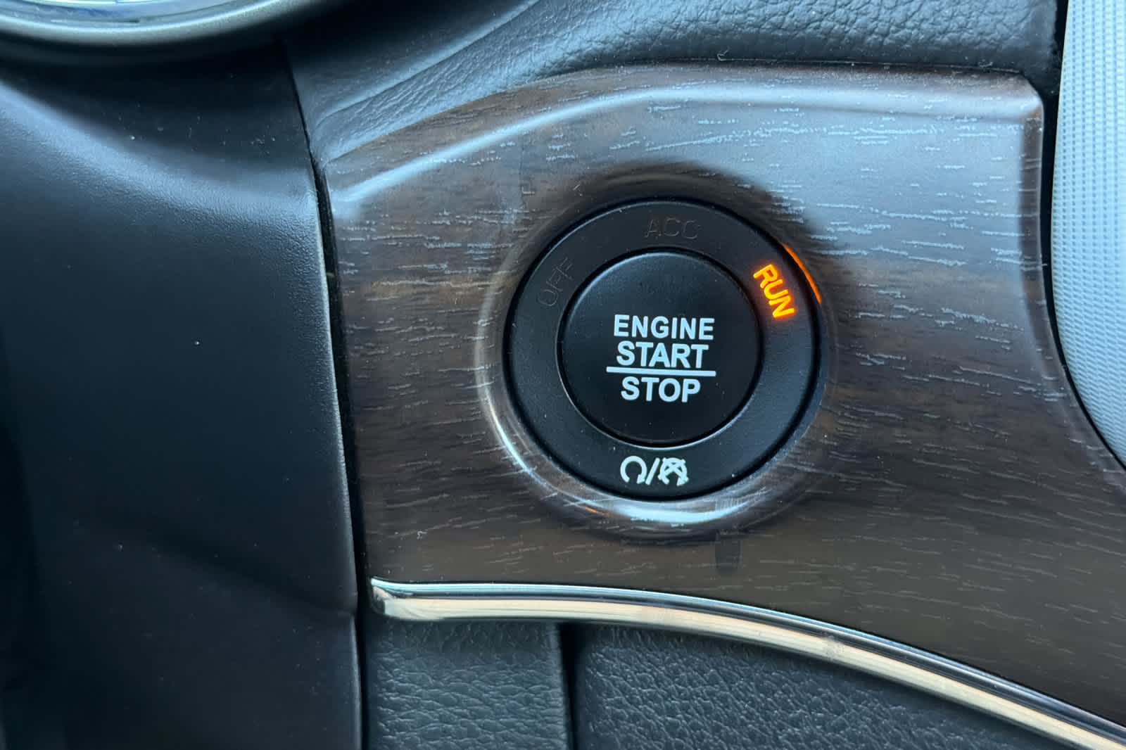 Thumbnail: 2018 Jeep Grand Cherokee - 25