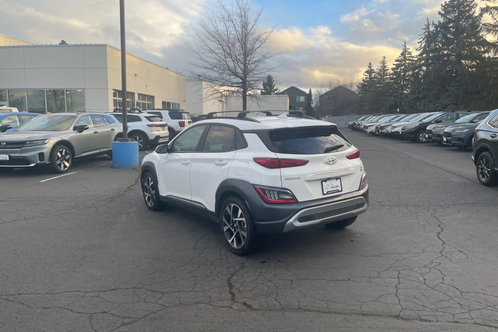 Thumbnail: 2023 Hyundai Kona - 4