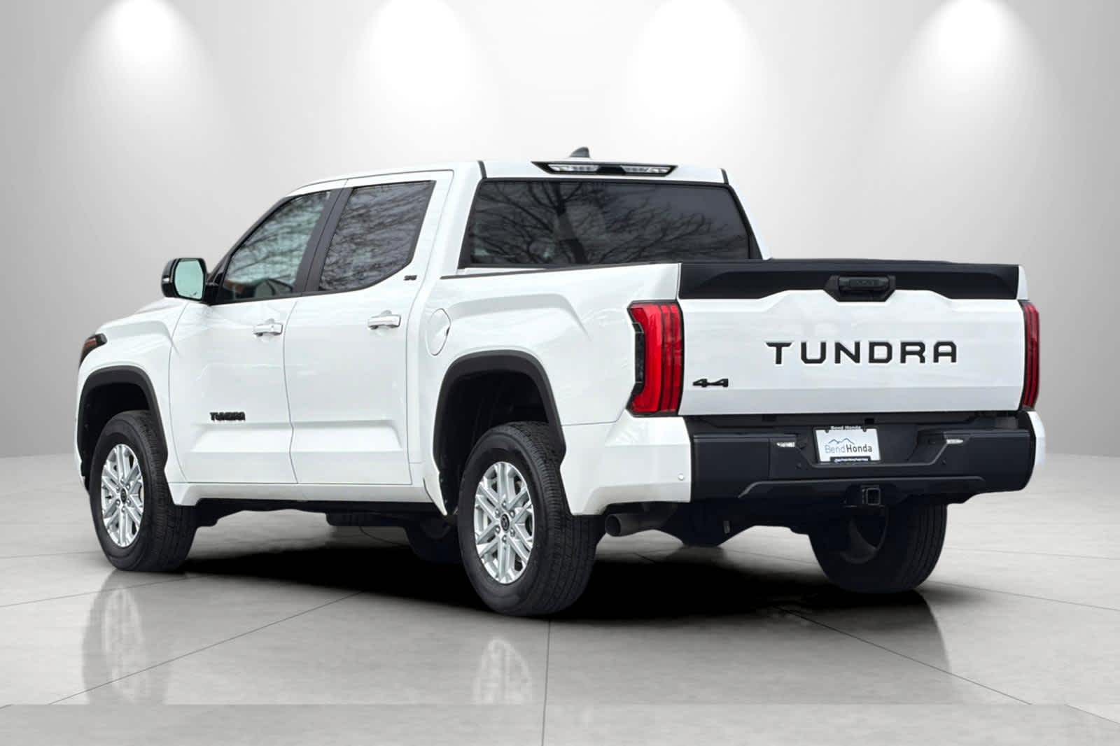 Thumbnail: 2024 Toyota Tundra - 6