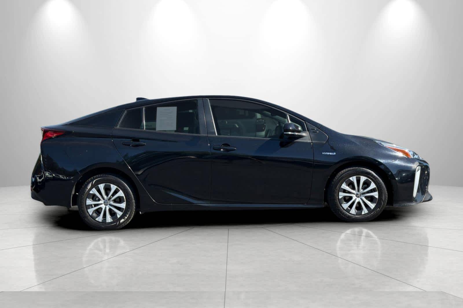 Thumbnail: 2021 Toyota Prius - 7