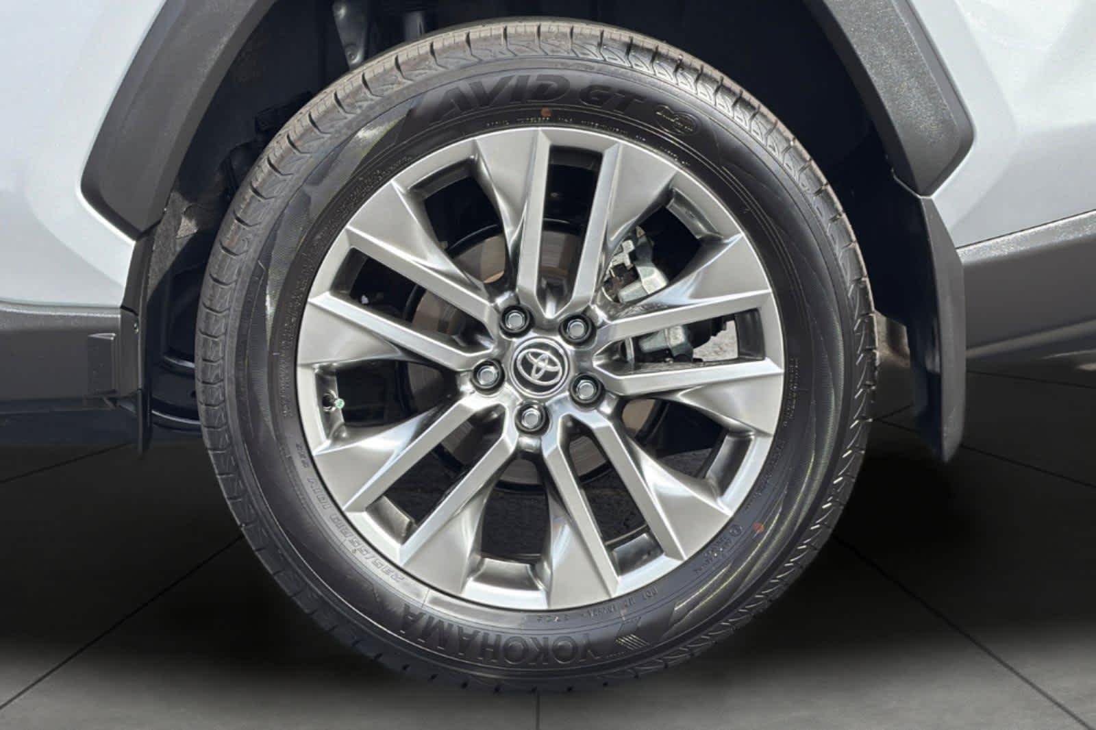Thumbnail: 2025 Toyota RAV4 - 11