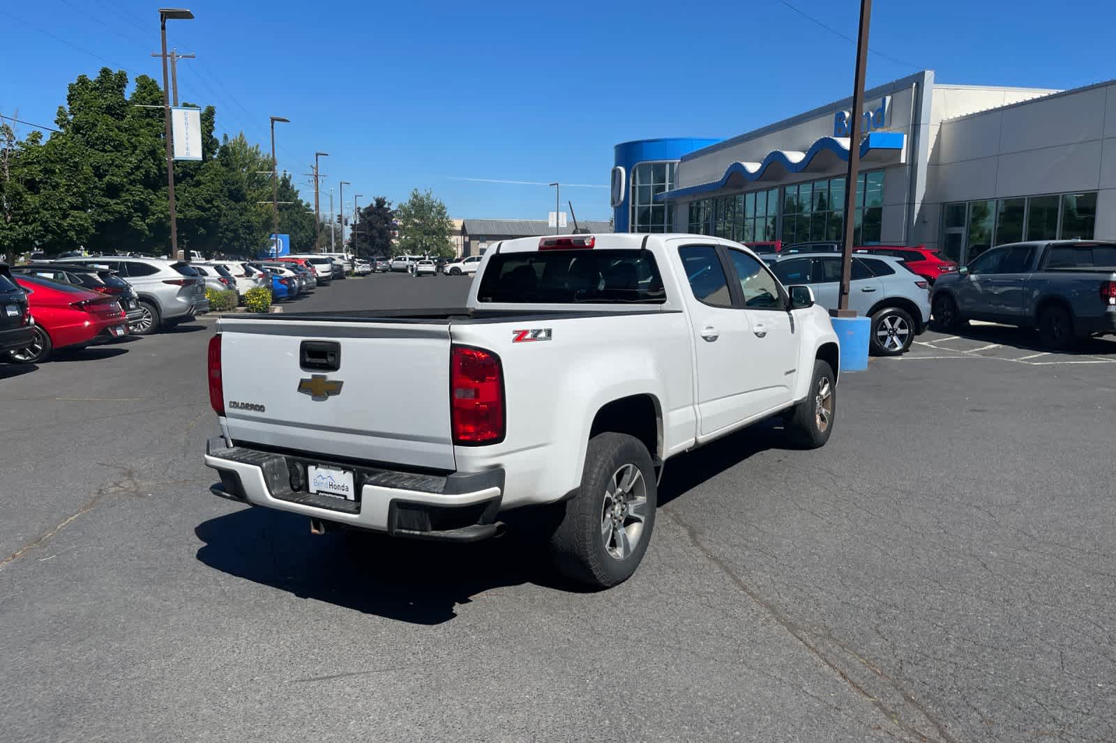 Thumbnail: 2015 Chevrolet Colorado - 4