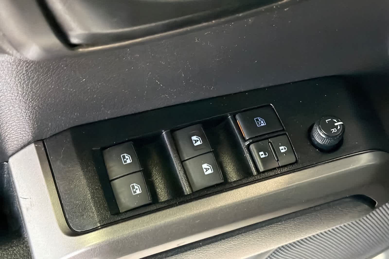 Thumbnail: 2023 Toyota Tacoma - 15