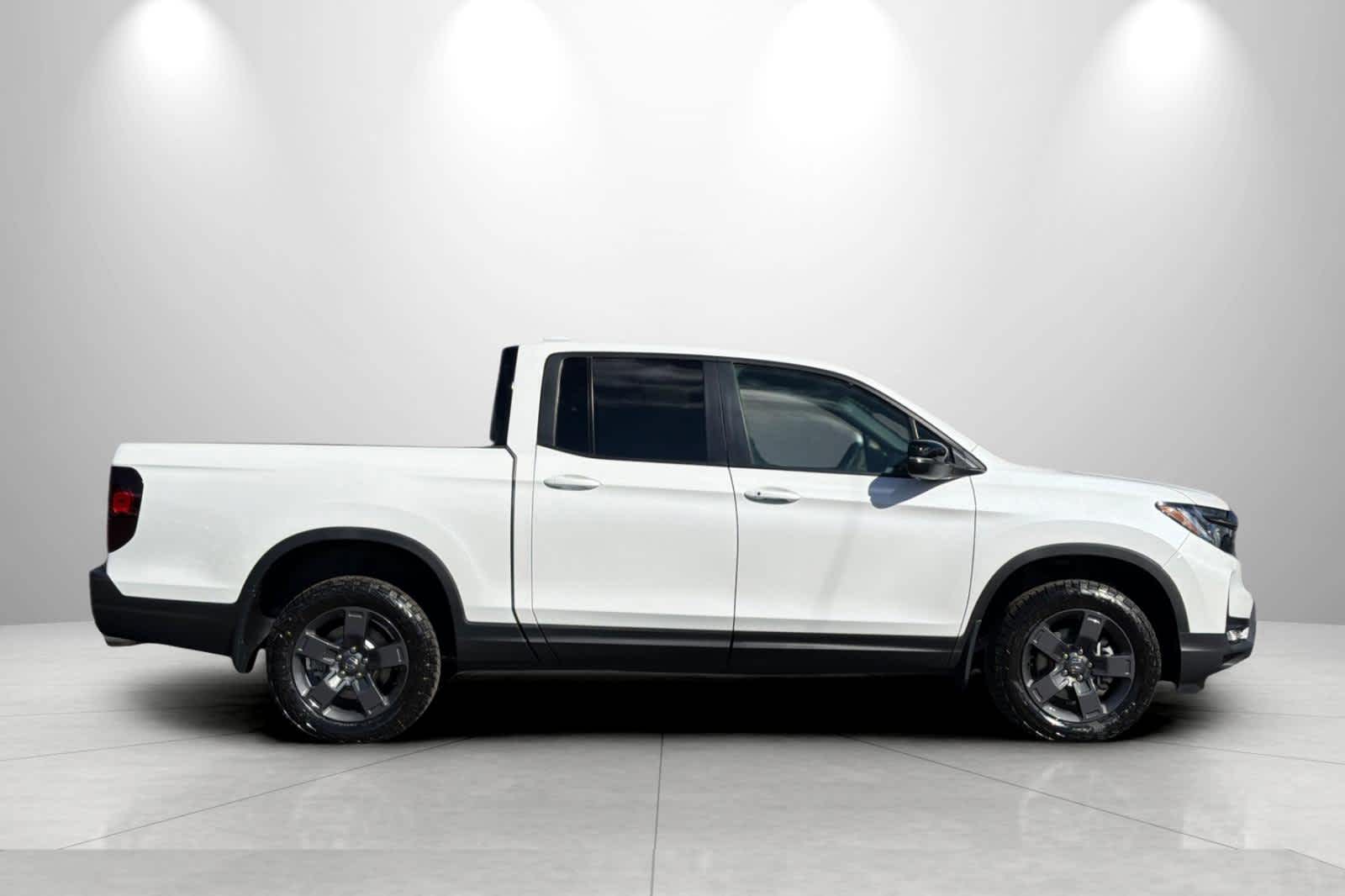 Thumbnail: 2026 Honda Ridgeline - 8