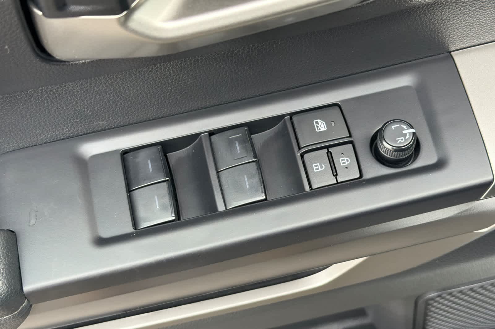 Thumbnail: 2024 Toyota Tundra - 15