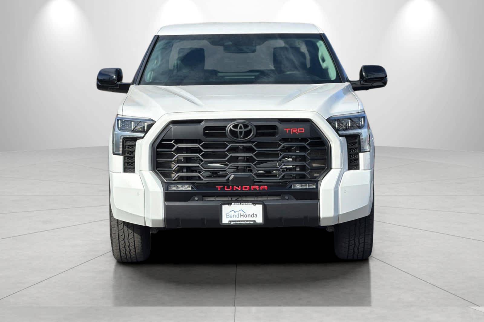 Thumbnail: 2024 Toyota Tundra - 10