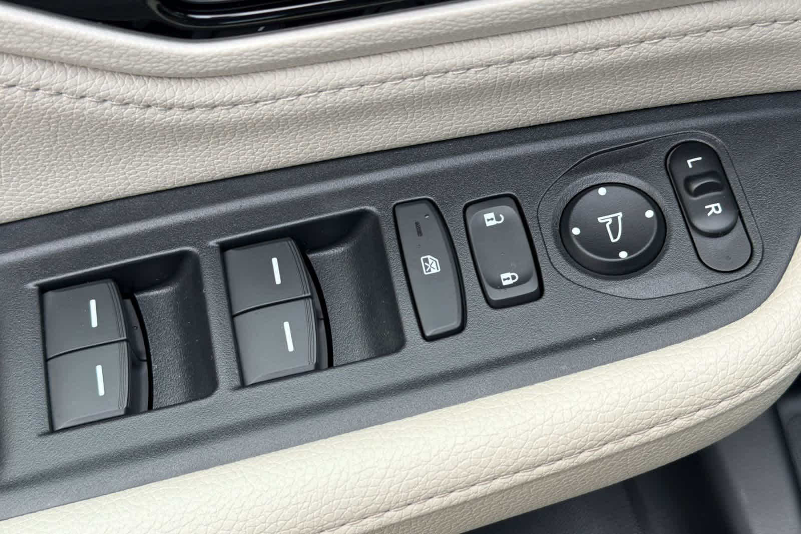 Thumbnail: 2026 Honda Odyssey - 15