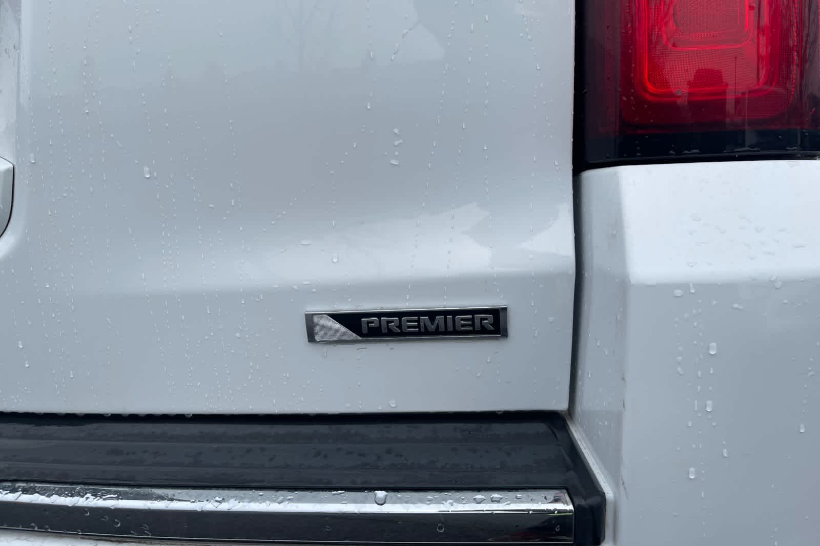 Thumbnail: 2018 Chevrolet Suburban - 12