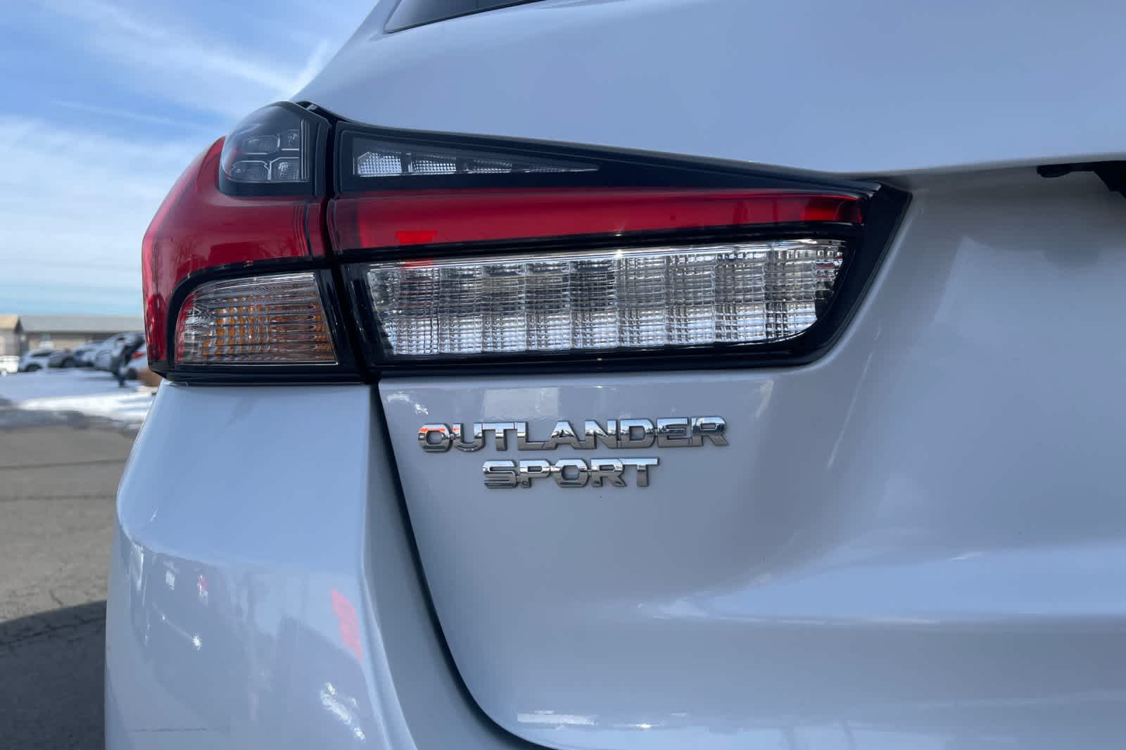 Thumbnail: 2024 Mitsubishi Outlander Sport - 12