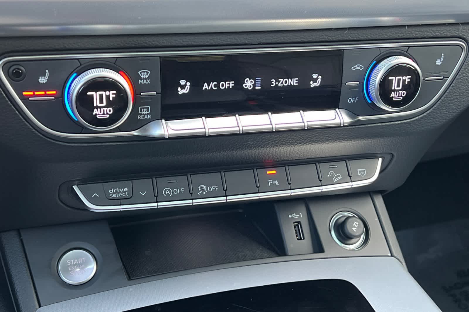 Thumbnail: 2025 Audi Q5 - 22