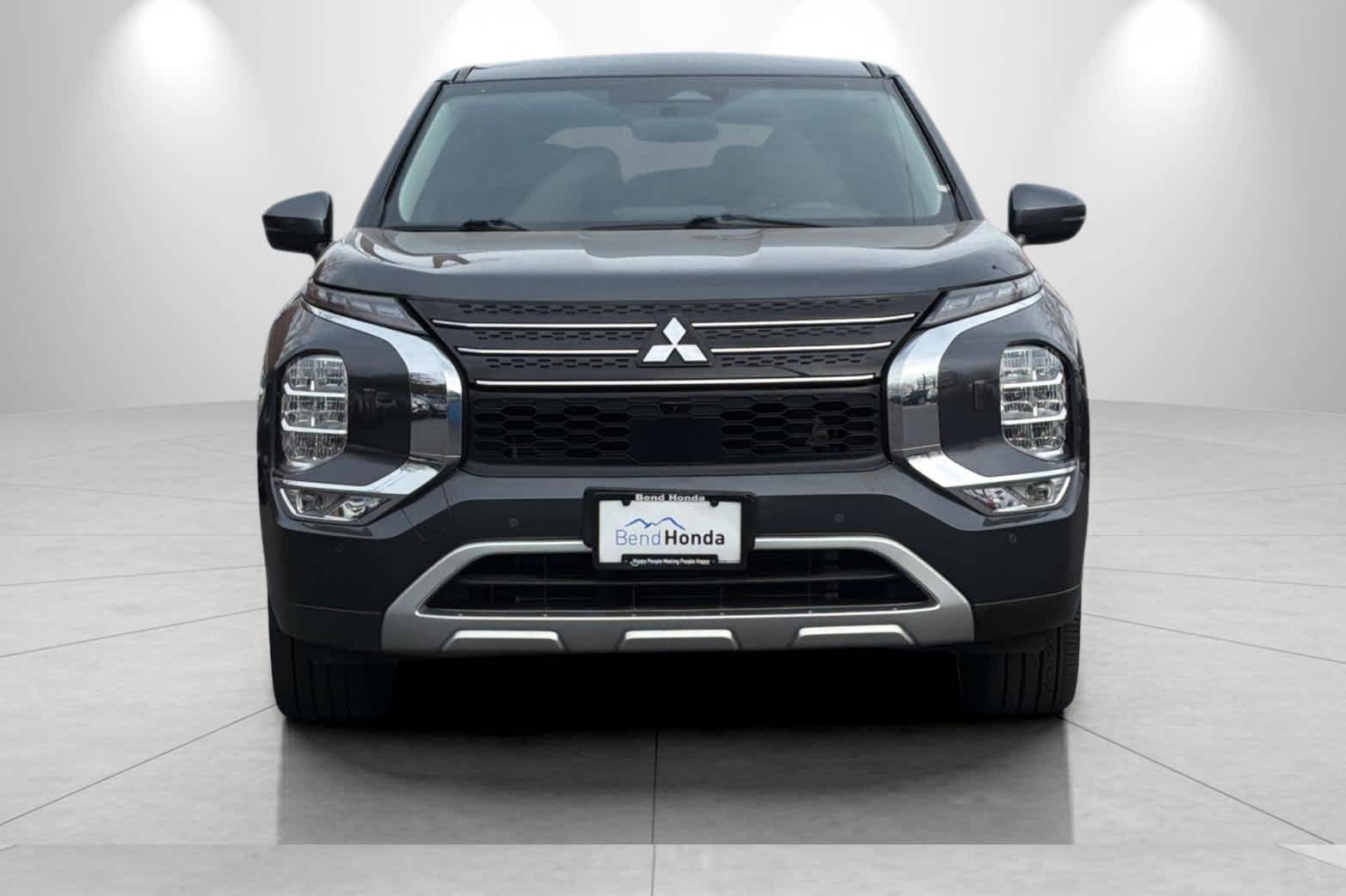 Thumbnail: 2024 Mitsubishi Outlander - 10