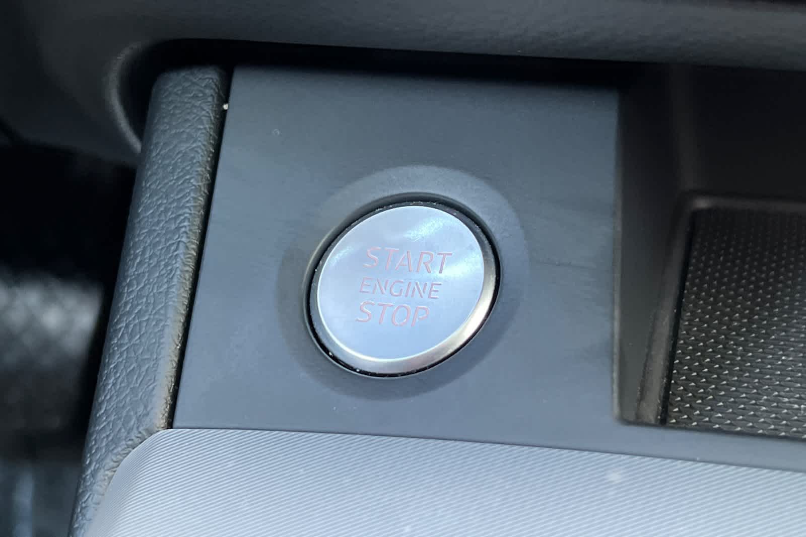 Thumbnail: 2025 Audi Q5 - 24