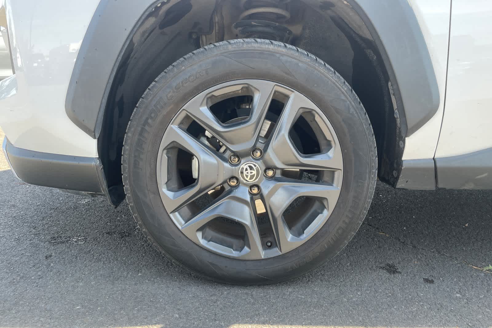 Thumbnail: 2022 Toyota RAV4 - 15