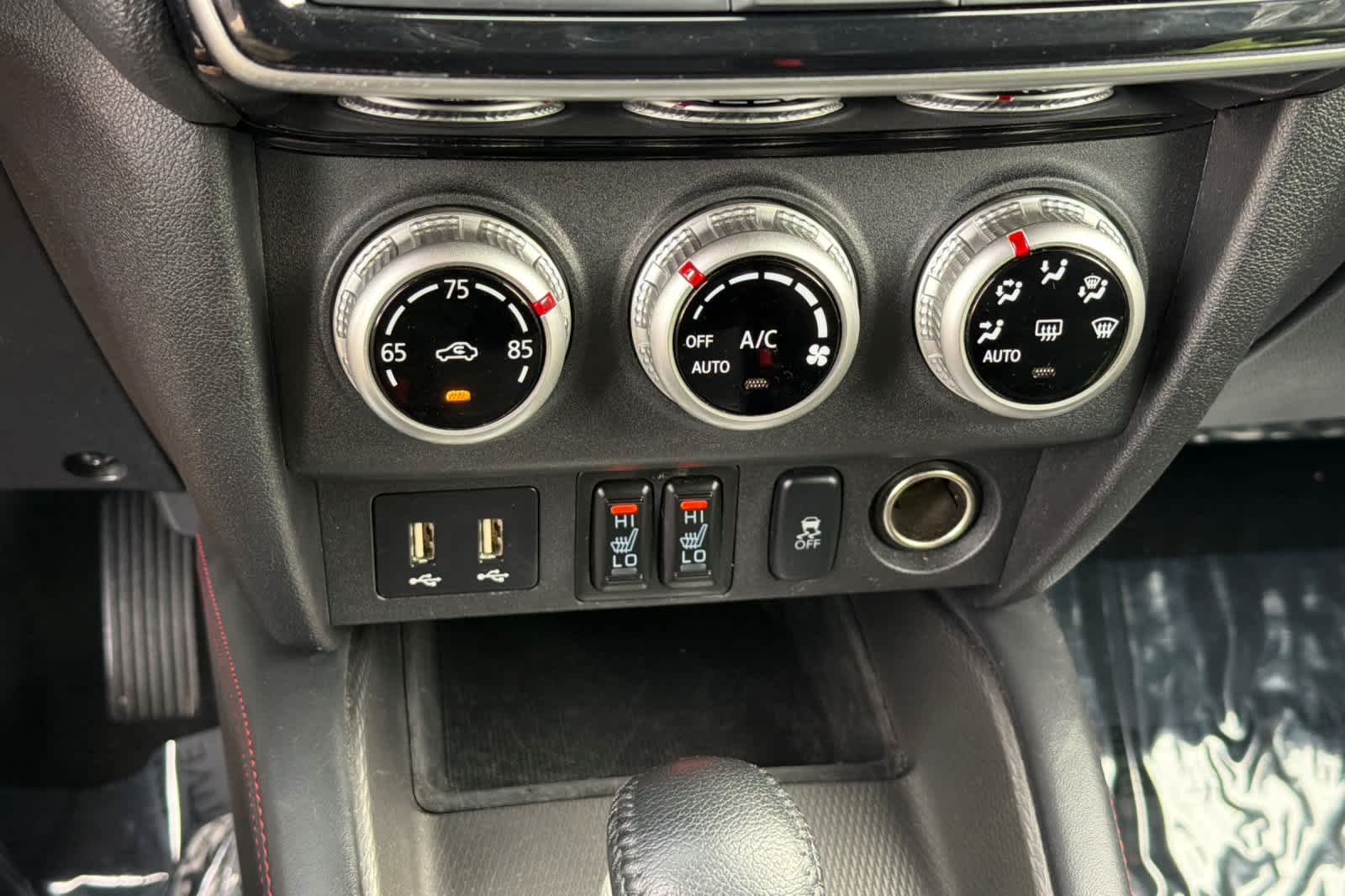 Thumbnail: 2024 Mitsubishi Outlander Sport - 22