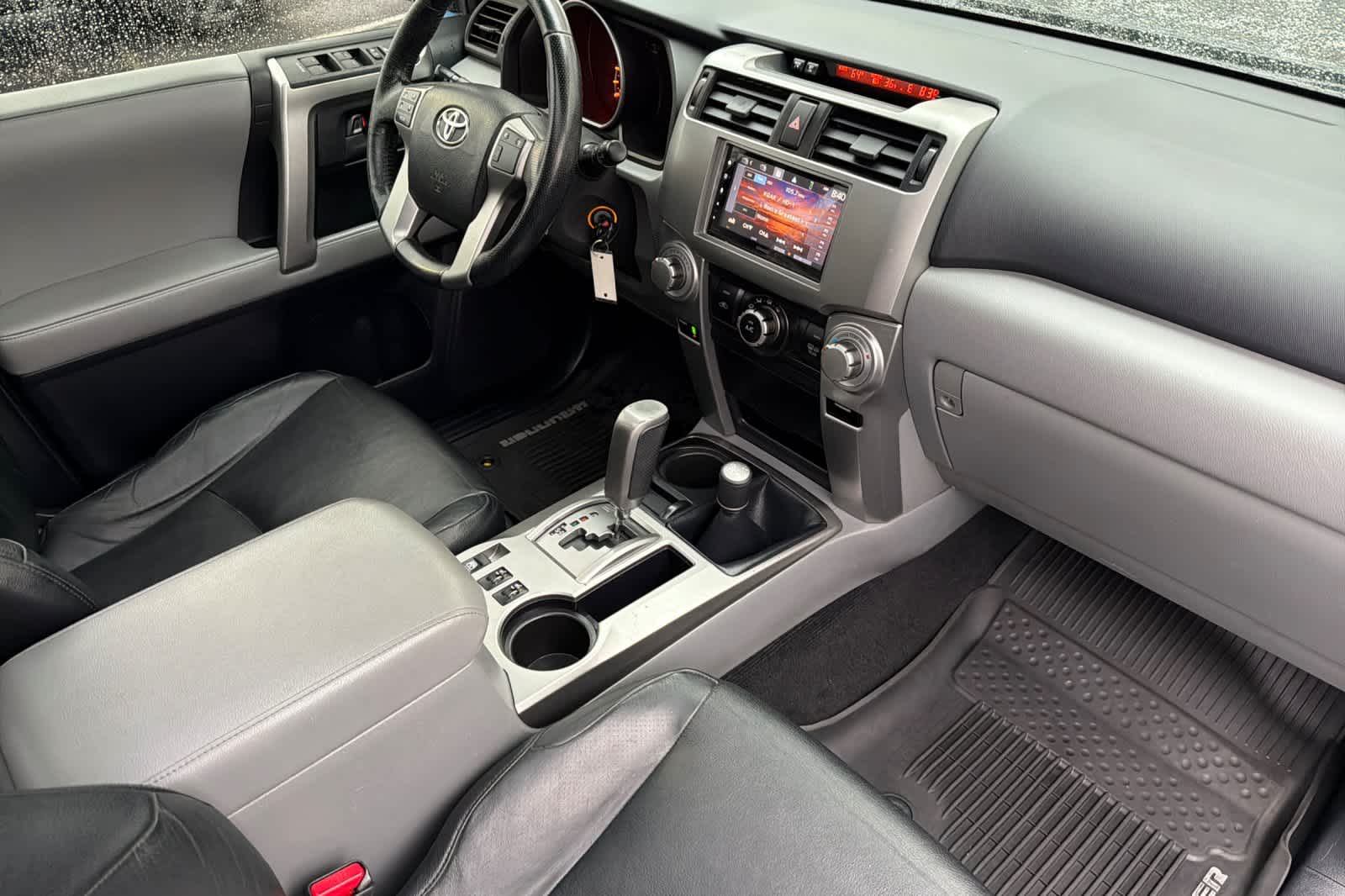 Thumbnail: 2010 Toyota 4Runner - 18