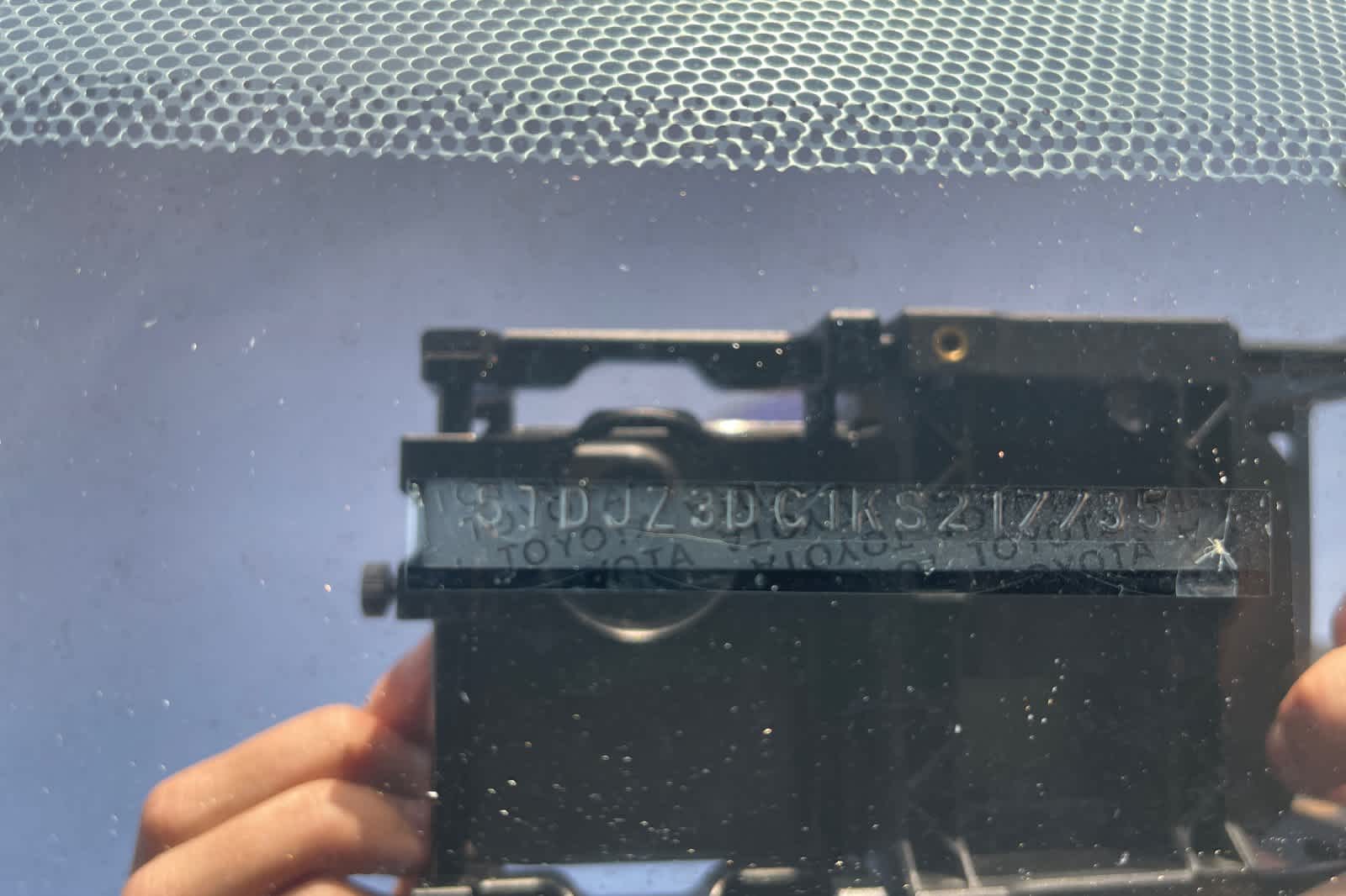 Thumbnail: 2019 Toyota Sienna - 16