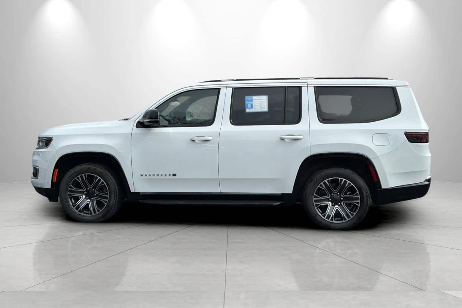 Thumbnail: 2024 Jeep Wagoneer - 5