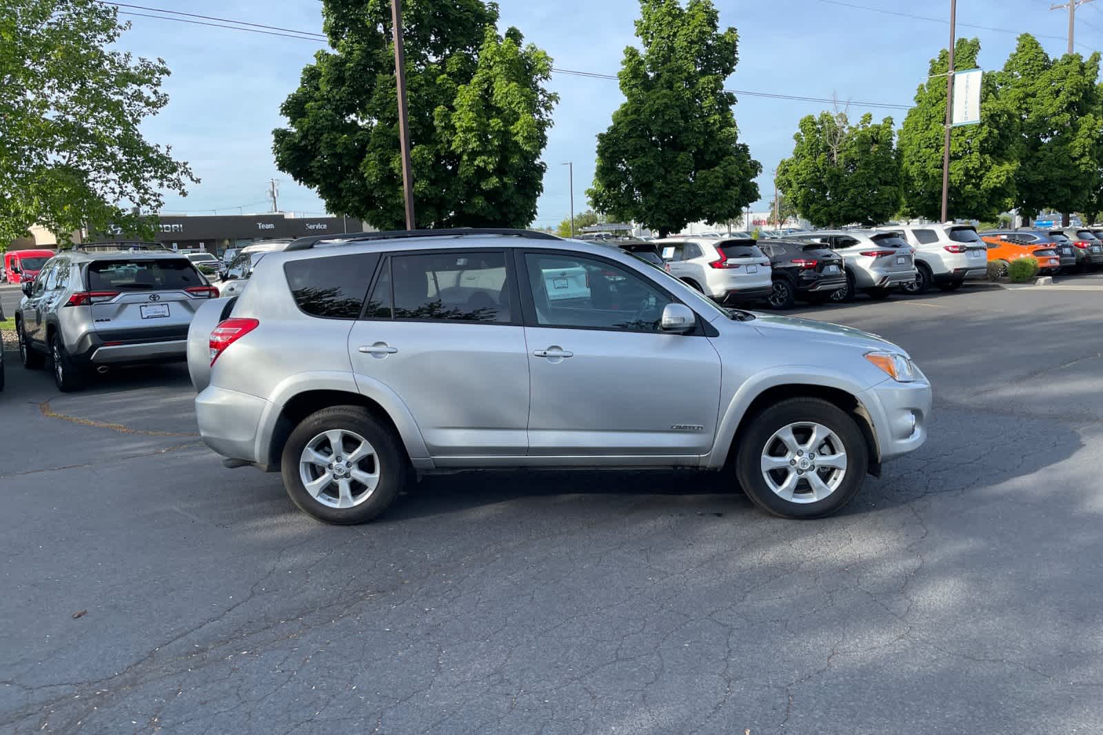 Thumbnail: 2012 Toyota RAV4 - 6